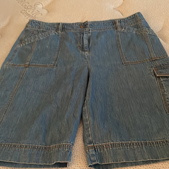 Jones New York Signature blue jeans cargo shorts - Picture 10 of 11